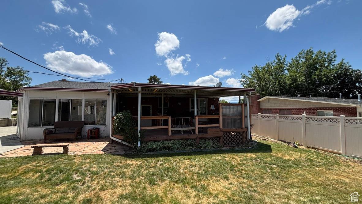 Murray, UT 84107,329 E SAUNDERS ST