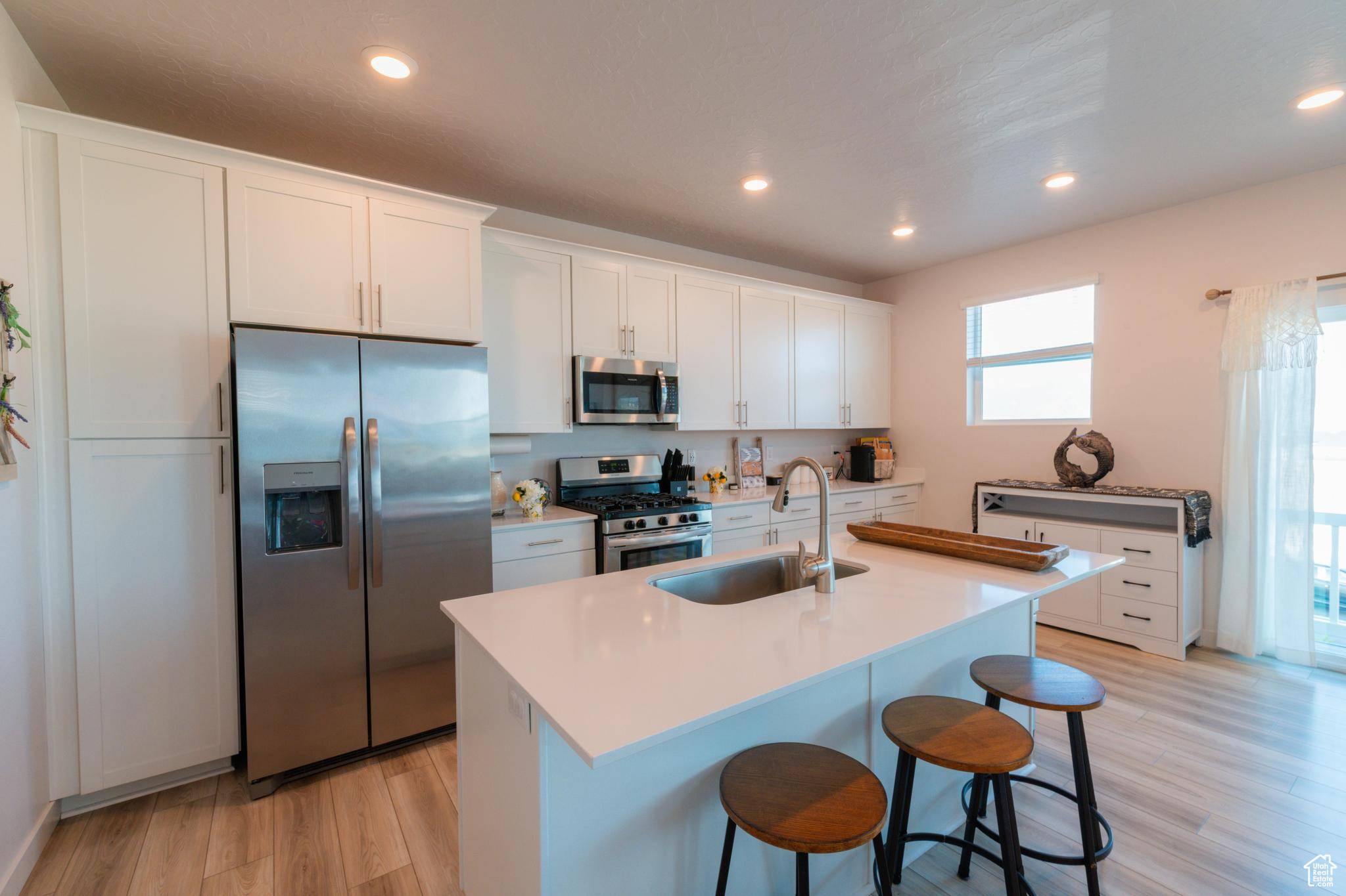 Saratoga Springs, UT 84045,2006 N RED YEARLING DR