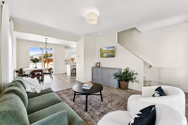 Tooele, UT 84074,579 E KINGS LNDG