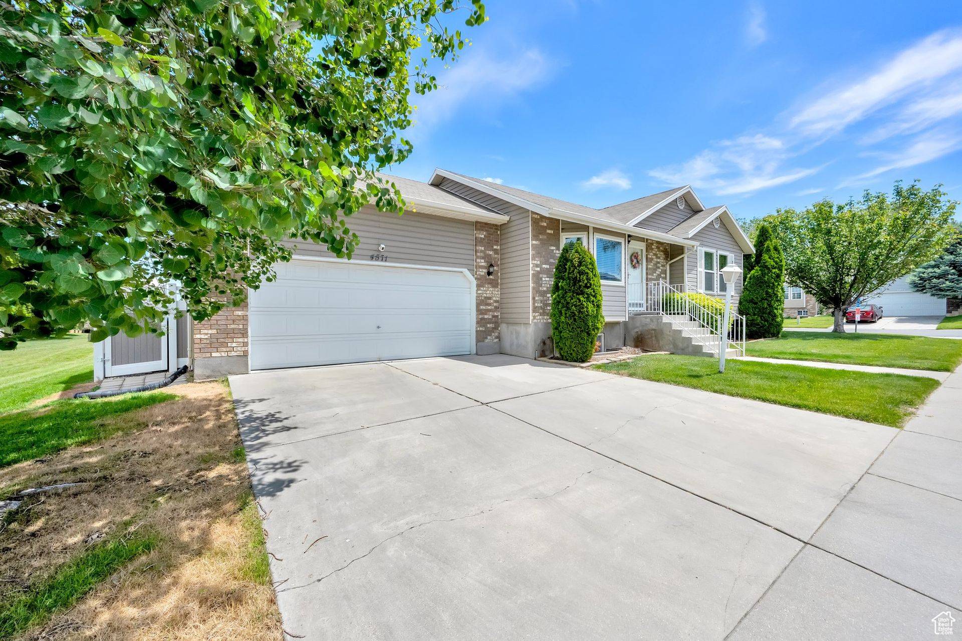Salt Lake City, UT 84119,4571 S STONEWOOD DR
