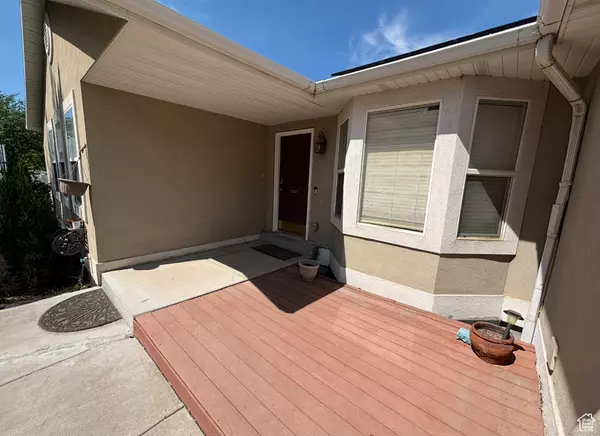 Woods Cross, UT 84087,1048 S 925 W