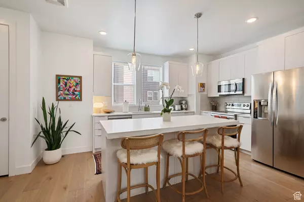 South Jordan, UT 84009,11346 S WILLOW WALK DR