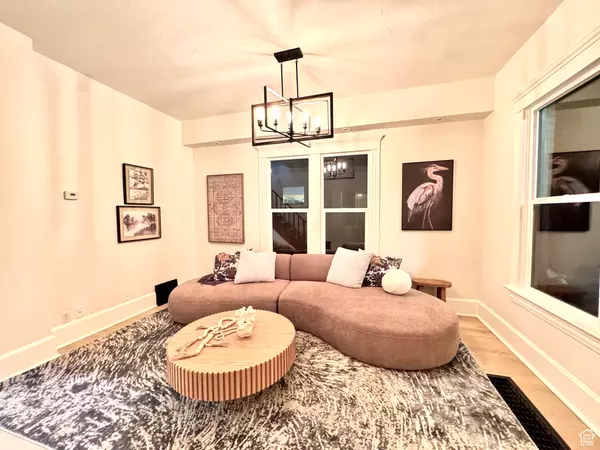 Salt Lake City, UT 84105,1190 S 800 E