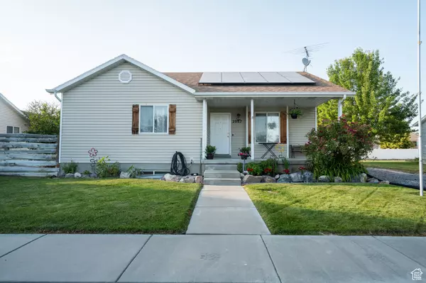 2087 E WEEPING WILLOW WAY N, Eagle Mountain, UT 84005
