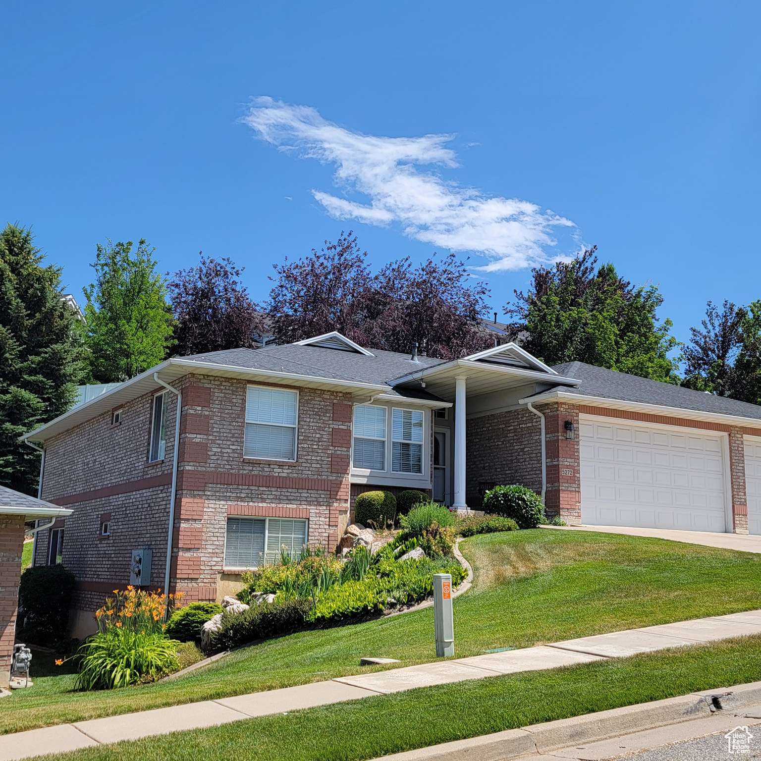 5272 S 1035 E, South Ogden, UT 84403
