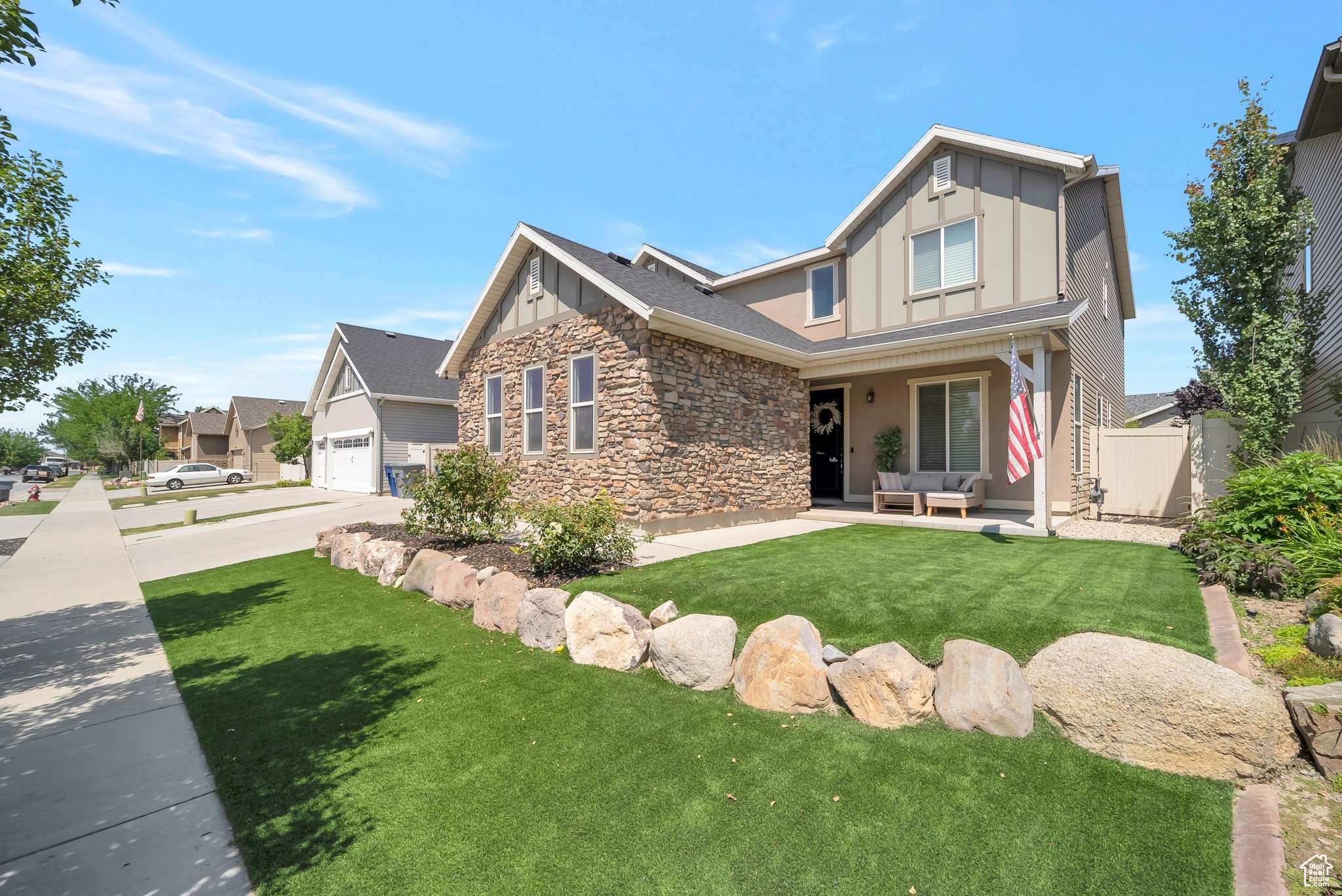 972 N AMBERLY DR, North Salt Lake, UT 84054