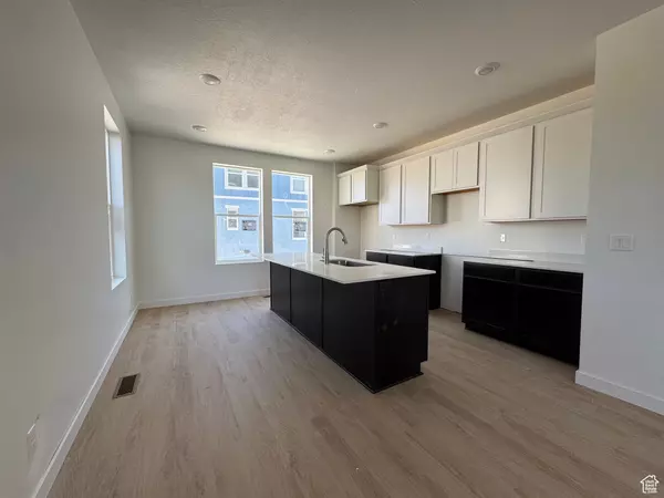 Layton, UT 84041,1463 N 1875 W #165