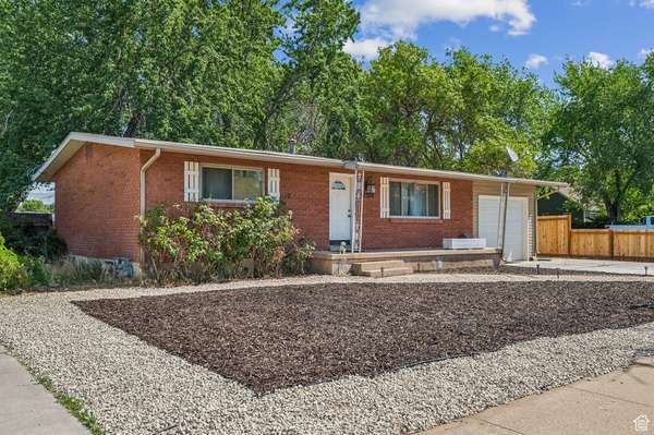 2326 W 4400 S, Roy, UT 84067
