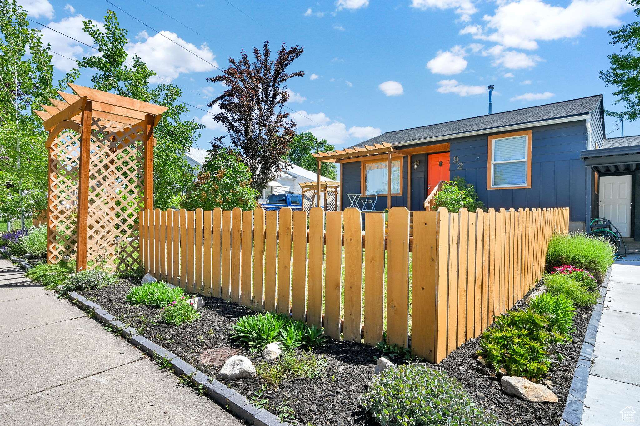 Layton, UT 84041,92 COLONIAL AVE