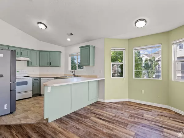 Saratoga Springs, UT 84045,2119 N AURORA WAY #F