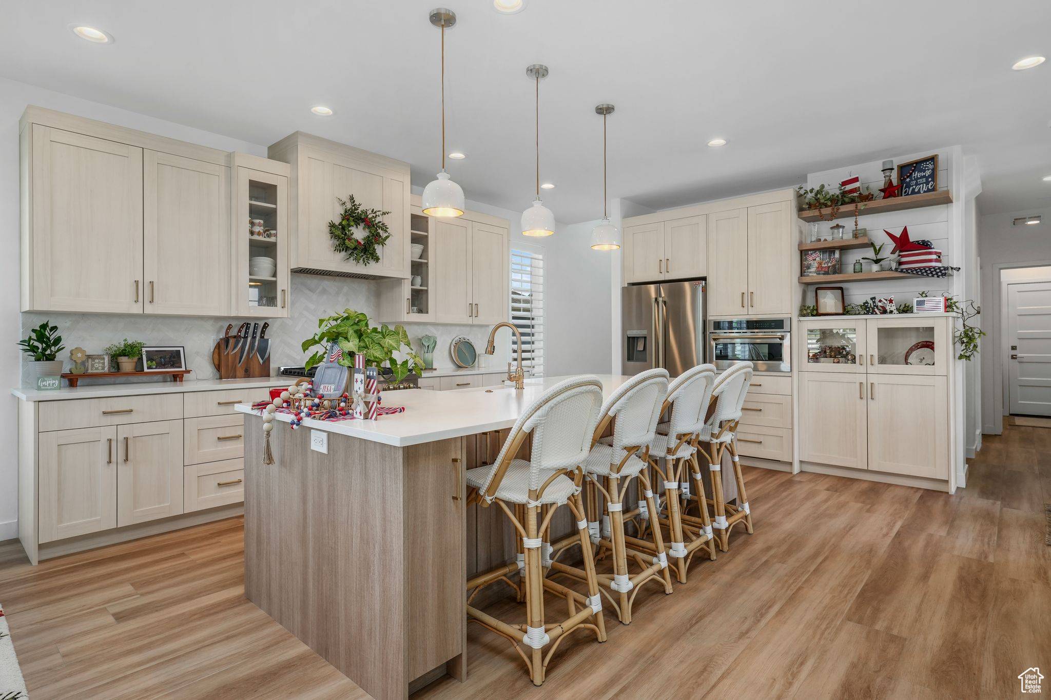 10617 S SPLIT ROCK DR, South Jordan, UT 84009