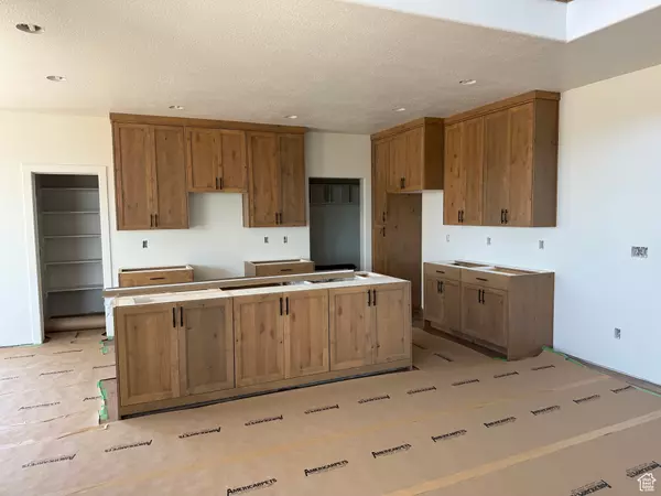 Farr West, UT 84404,3261 N 2500 W