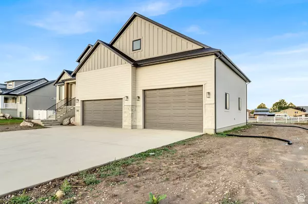 Farr West, UT 84404,3261 N 2500 W