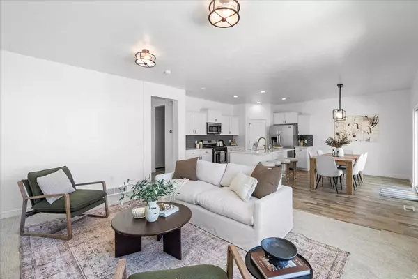 635 E MAYOR PLACE DR, American Fork, UT 84003