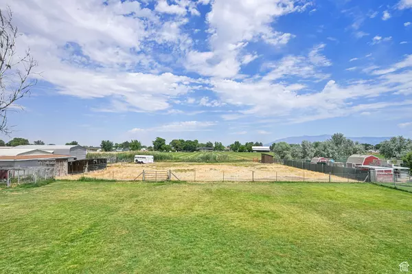 Hooper, UT 84315,5548 W 4350 S