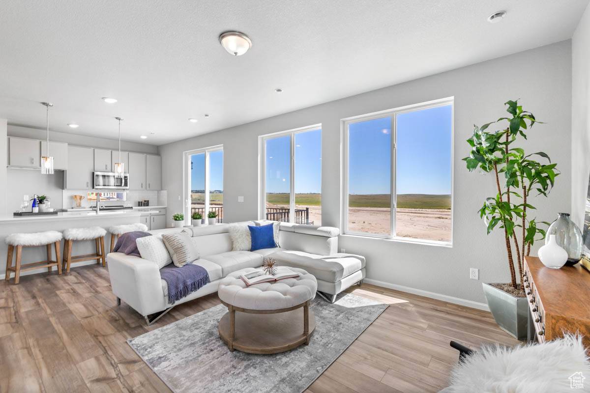 Saratoga Springs, UT 84045,352 N BROADWAY DR #1015