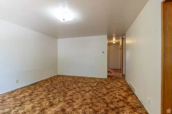 Logan, UT 84321,570 N 400 W