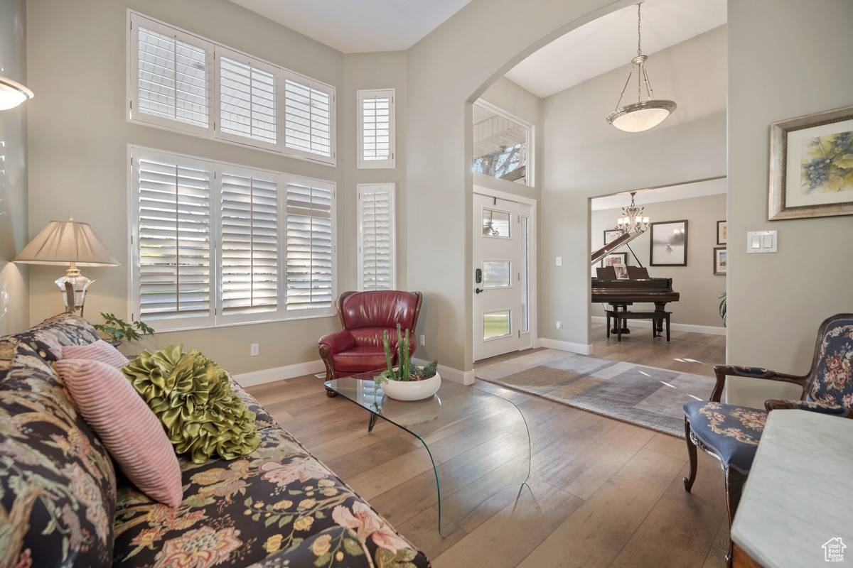 South Jordan, UT 84095,10025 SILVER STREAK DR