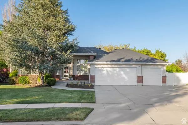 10025 SILVER STREAK DR, South Jordan, UT 84095