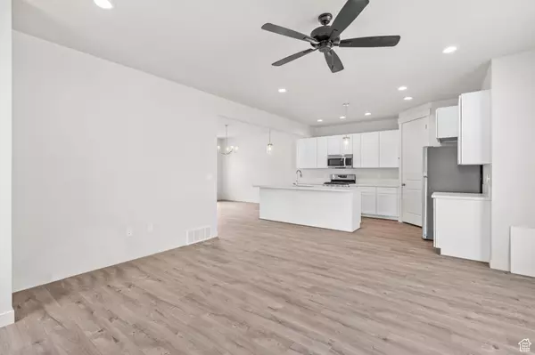 Provo, UT 84606,688 E 500 S #111