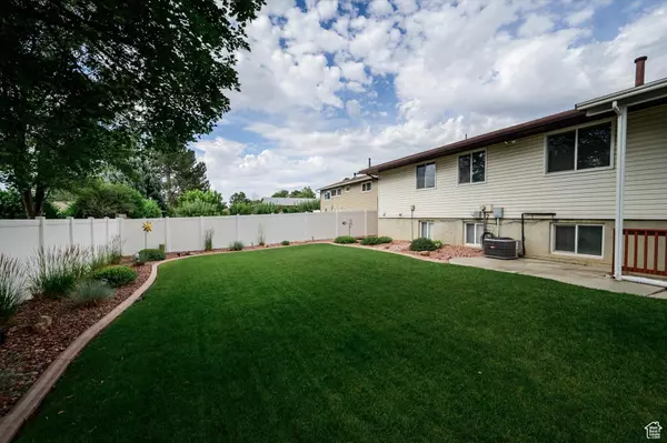 West Jordan, UT 84084,6871 S ALFALFA CIR
