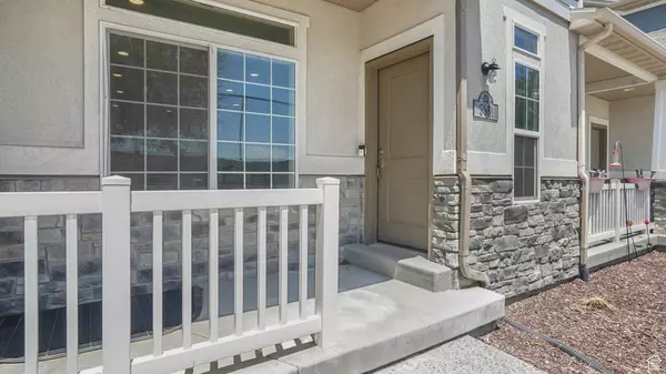 5681 W PELICAN RIDGE LN, Salt Lake City, UT 84118