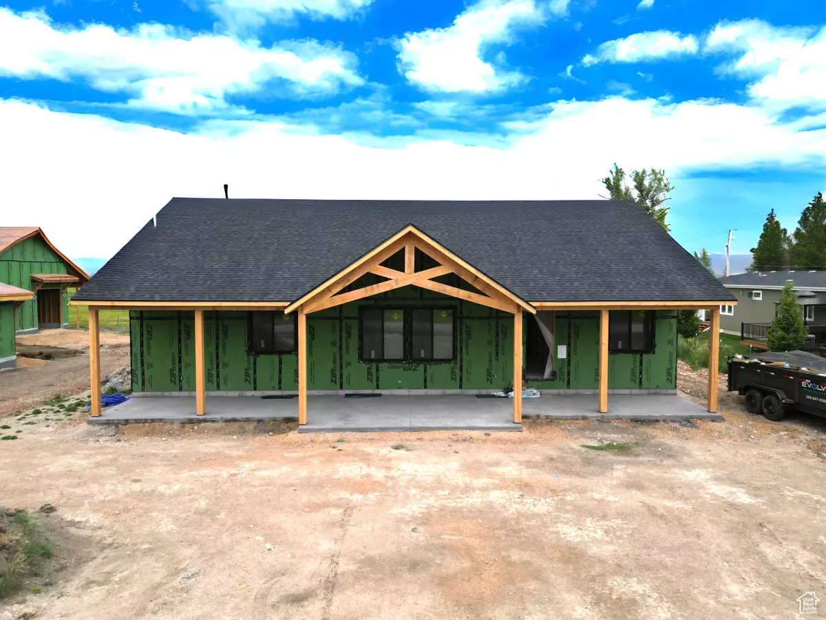 Paris, ID 83261,32 N 2ND W