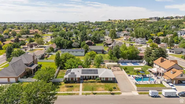 South Ogden, UT 84403,5883 S JARED WAY E