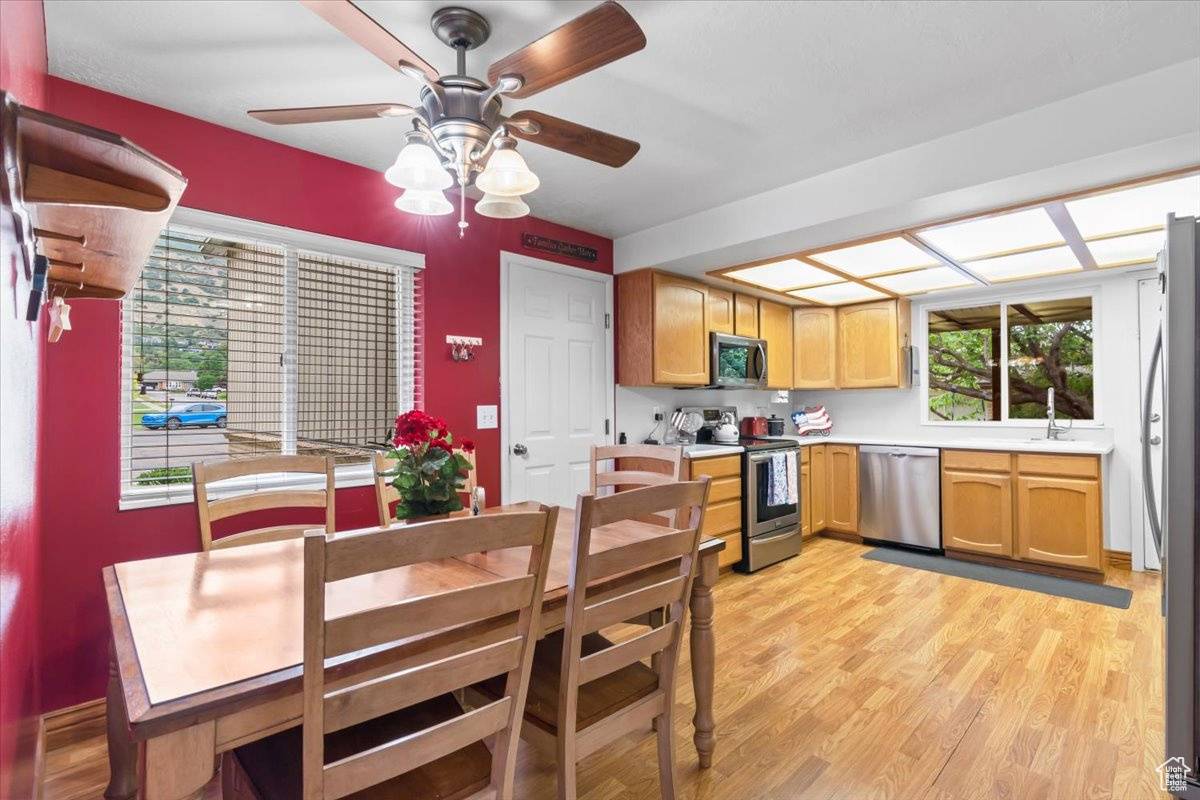 Fruit Heights, UT 84037,388 S GOLDEN CIRCLE DR E