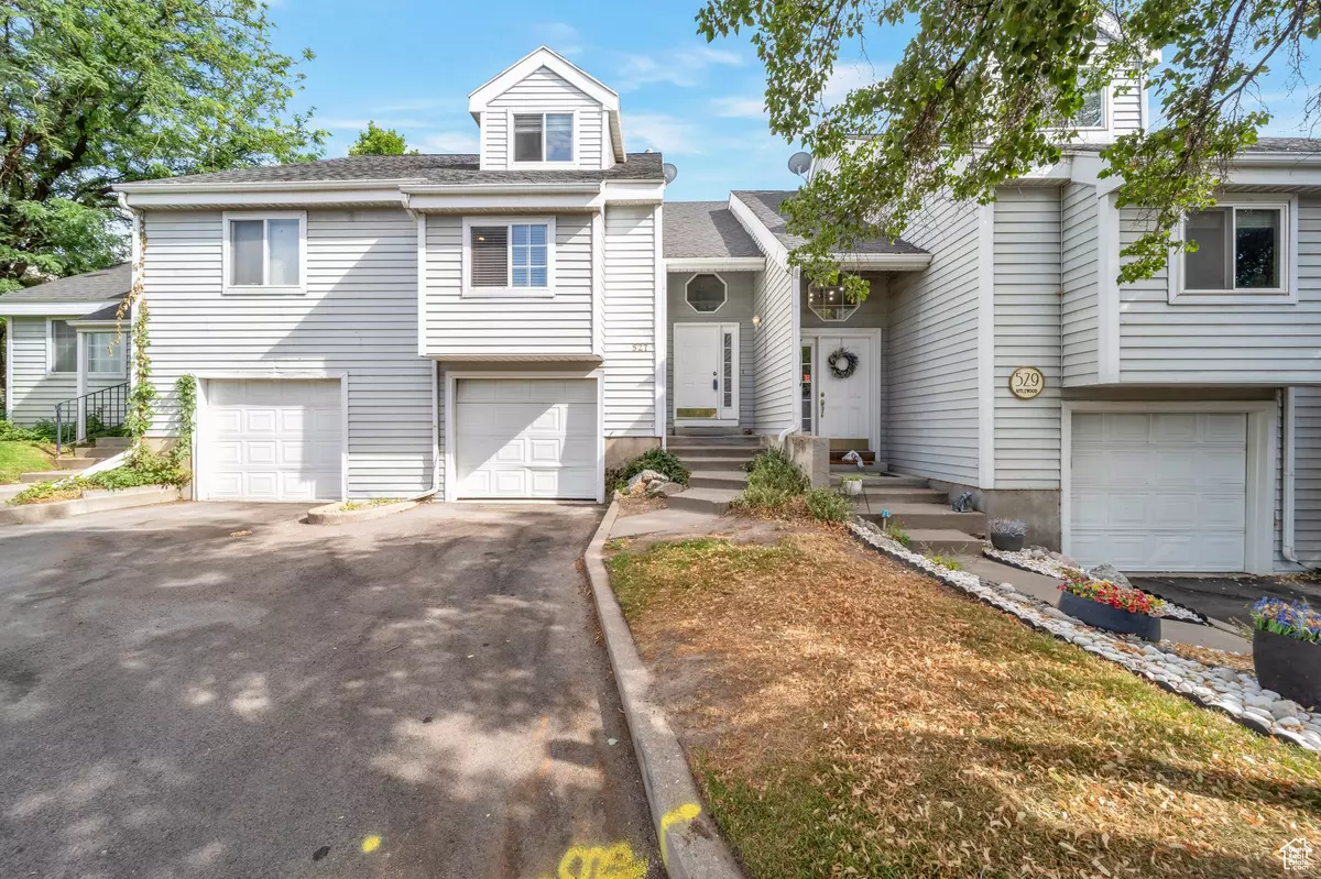 Bountiful, UT 84010,527 APPLEWOOD DR