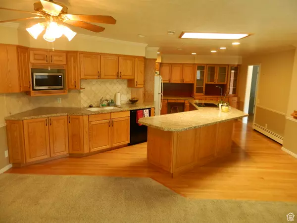 Holladay, UT 84124,4222 S EDWARD DR