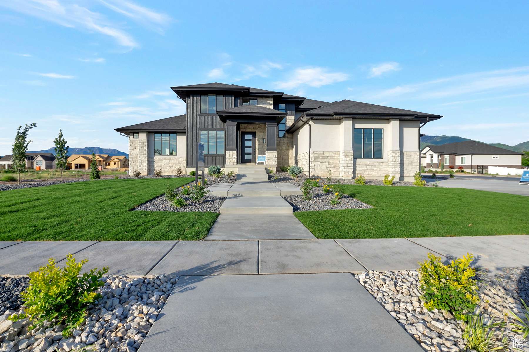 165 S FARMHOUSE CIR, Kaysville, UT 84037