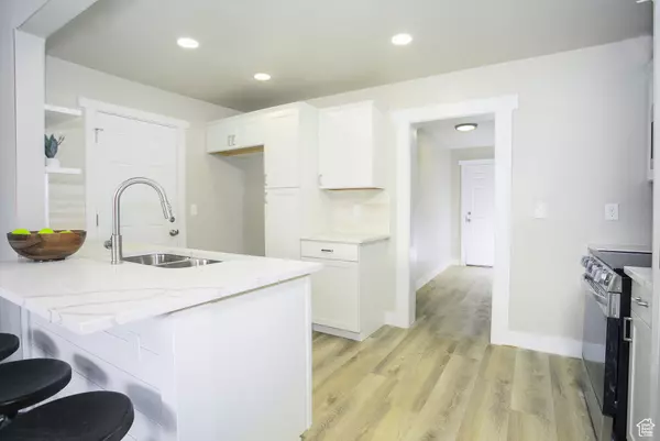 Orem, UT 84057,886 W 500 N