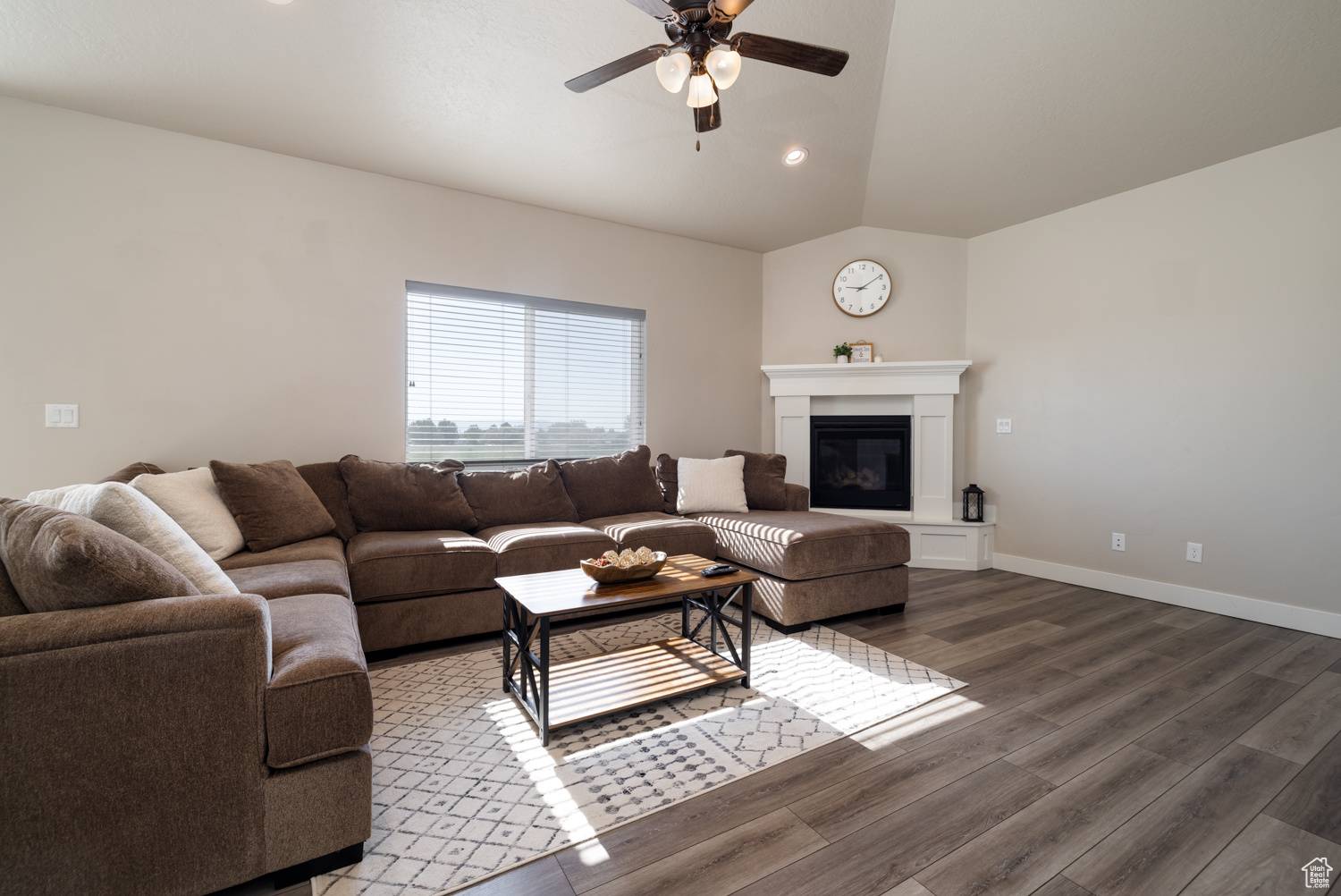 Vernal, UT 84078,933 S 250 W