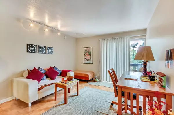 Salt Lake City, UT 84102,249 S 700 E #58