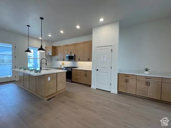 West Jordan, UT 84081,7186 S RAMBLE RD W #251