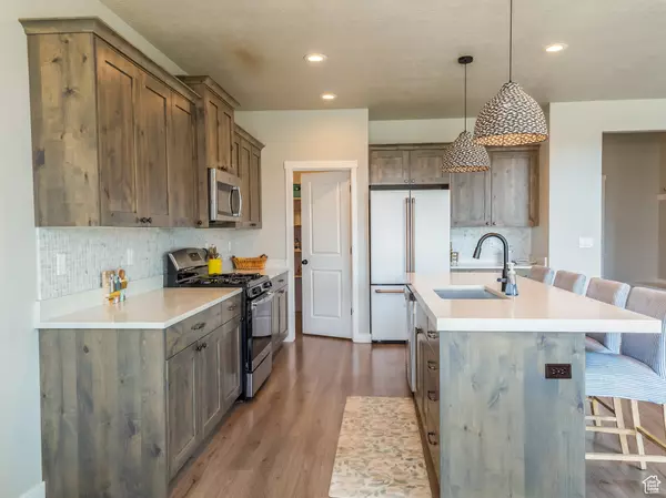 Kaysville, UT 84037,69 W 2200 S