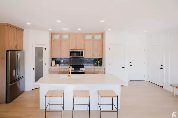 Spanish Fork, UT 84660,216 E 850 S #6-201