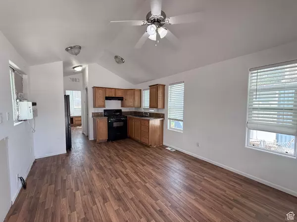 Ogden, UT 84404,200 N HARRISVILLE RD E #8