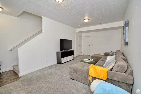 Vineyard, UT 84059,685 E 355 N