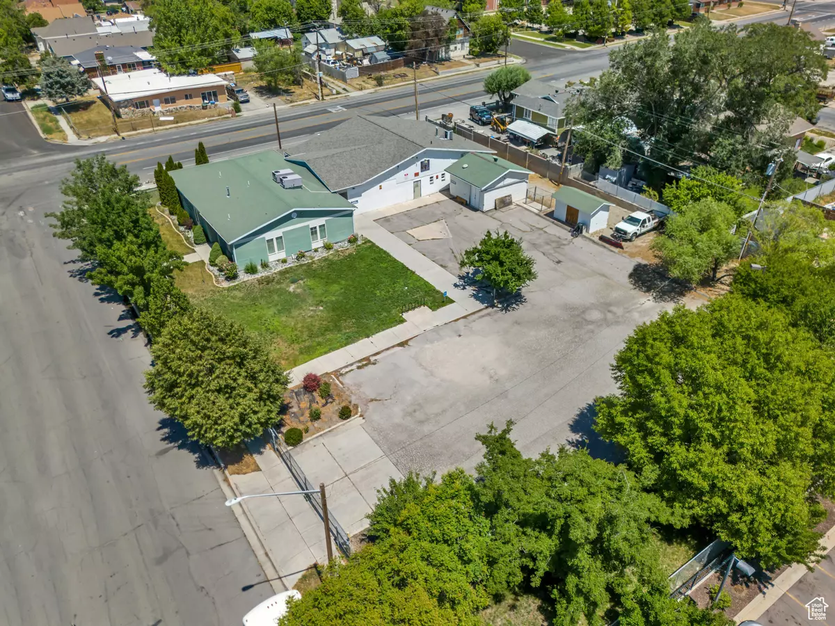 Salt Lake City, UT 84104,1235 W CALIFORNIA AVE S