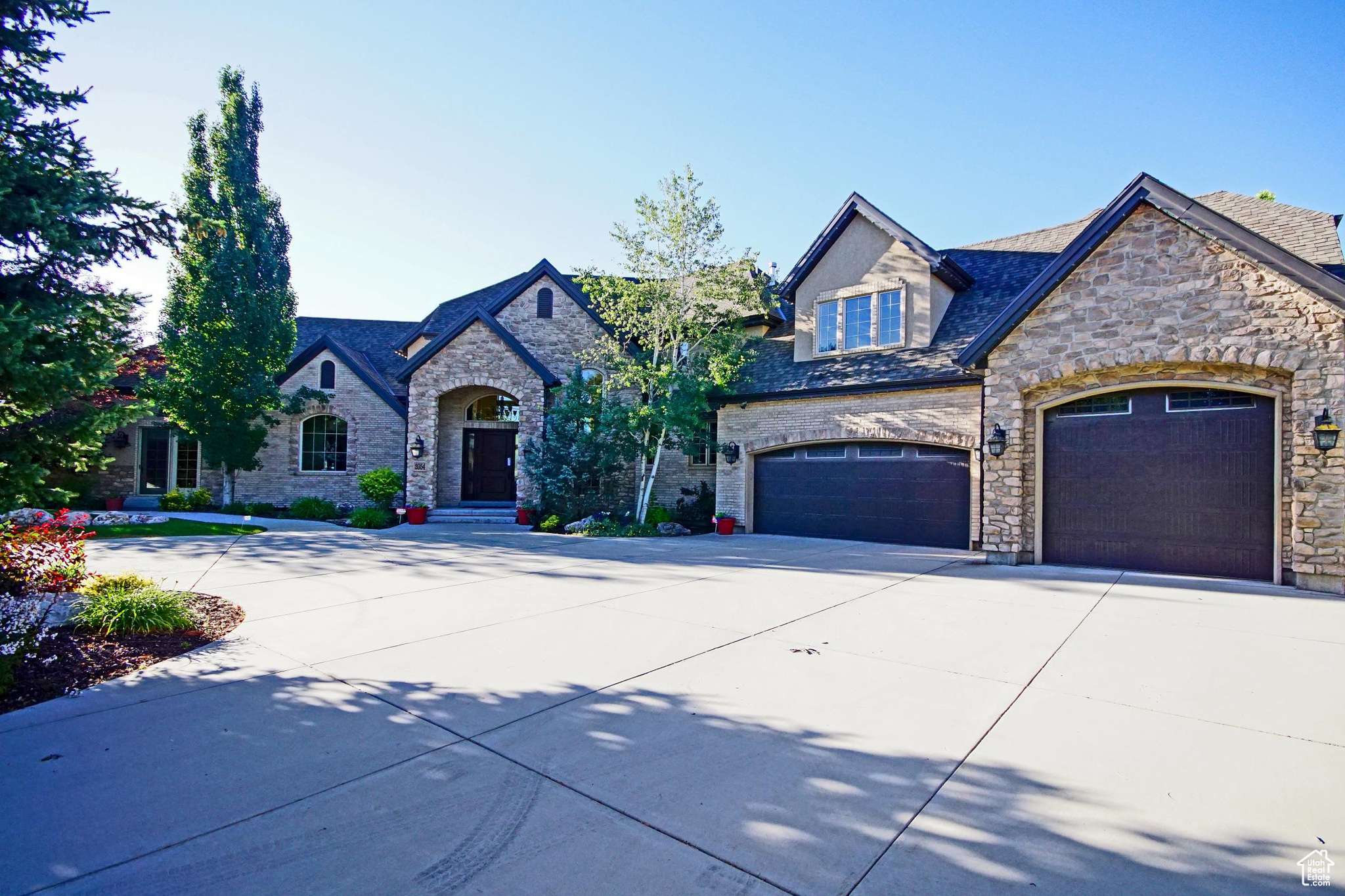 2054 E 6425 S, Holladay, UT 84121