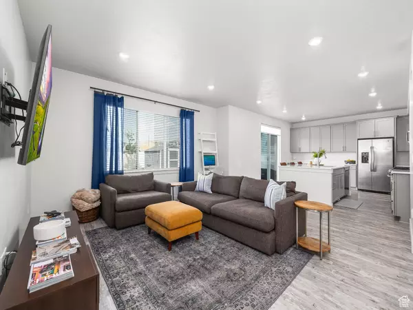 Saratoga Springs, UT 84045,1911 N LEMONGRASS DR