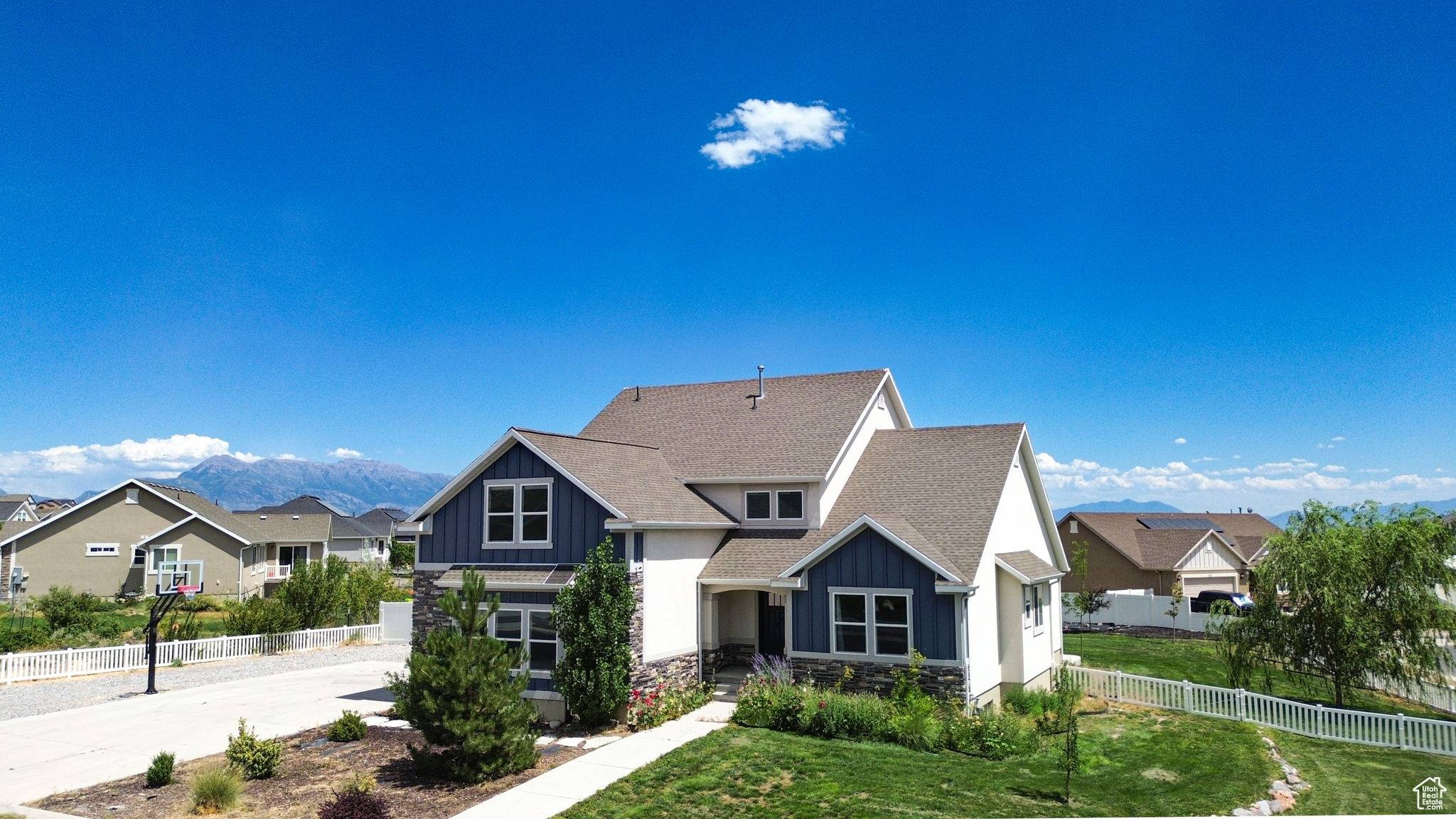 Eagle Mountain, UT 84005,9602 N BLUE SKY DR