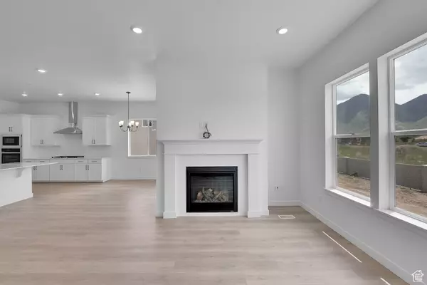 Spanish Fork, UT 84660,3176 E CANYON MEADOWS DR #213