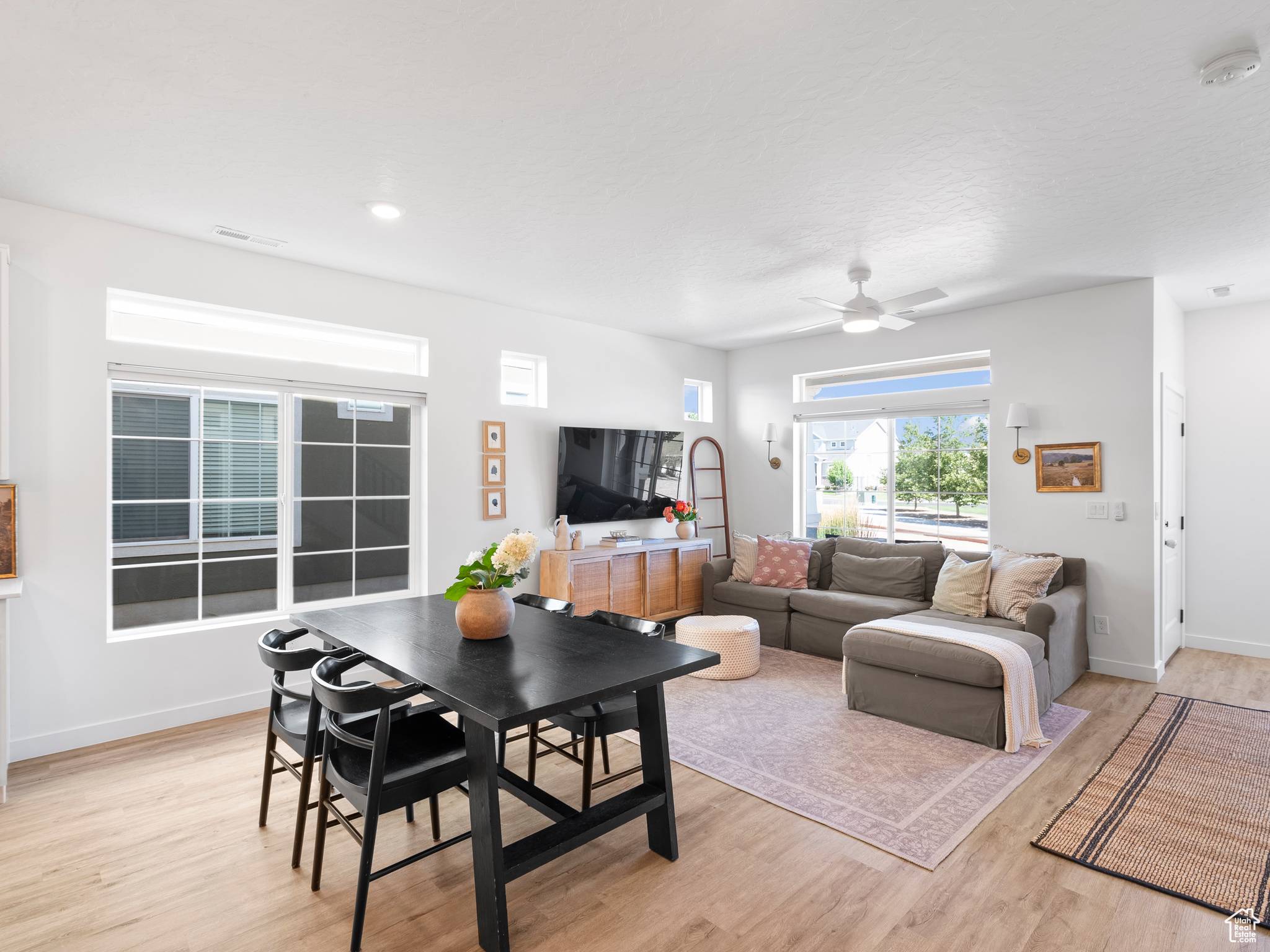 Saratoga Springs, UT 84045,132 E GEYSER CT