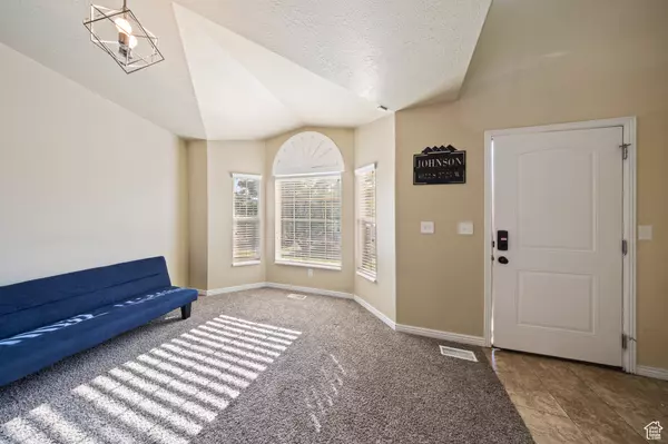 Roy, UT 84067,4022 S 2725 W