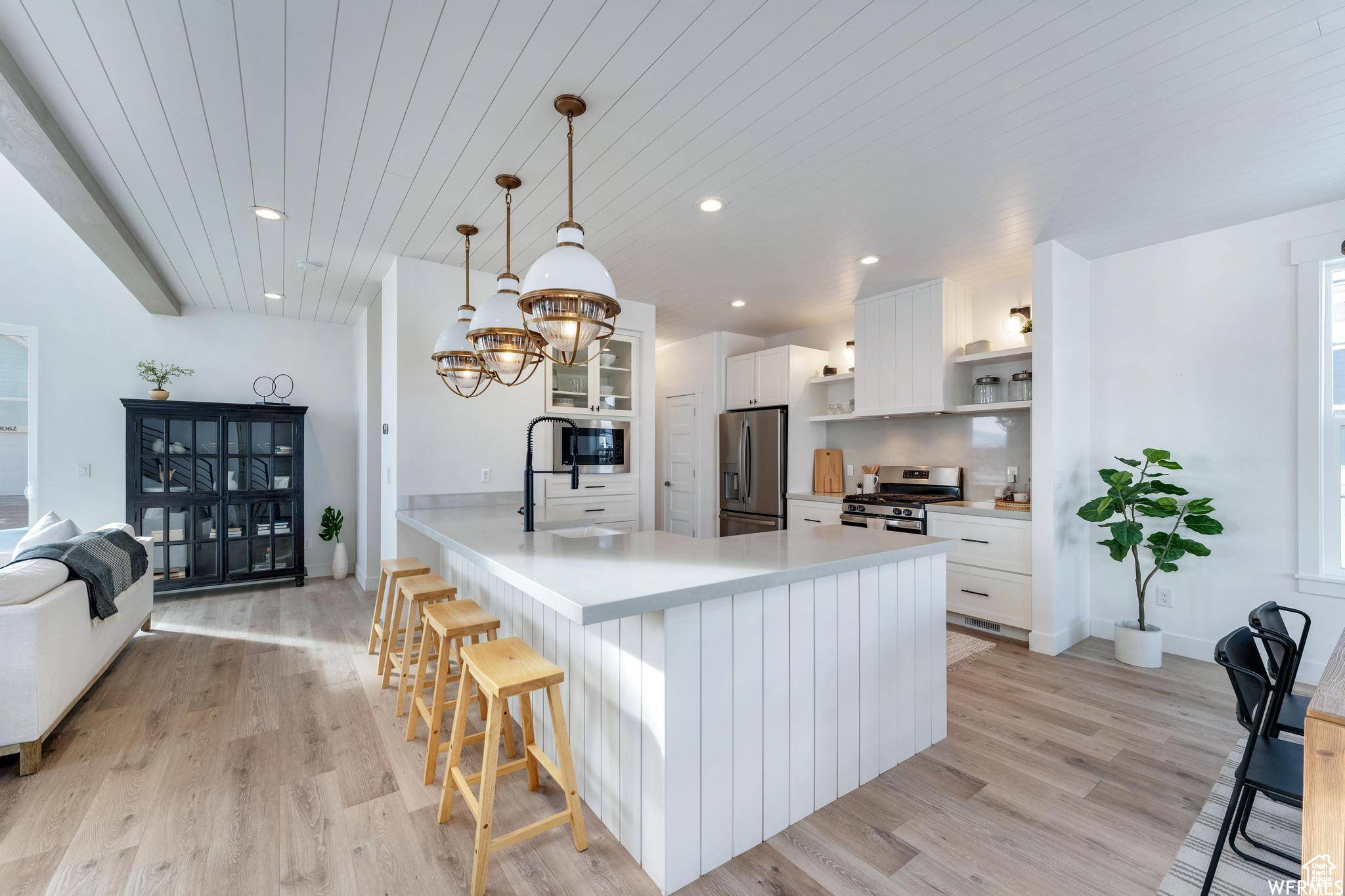 West Jordan, UT 84081,7624 S CLIPPER HILL RD W