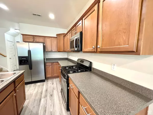 South Jordan, UT 84095,3794 W ANGELICA CT