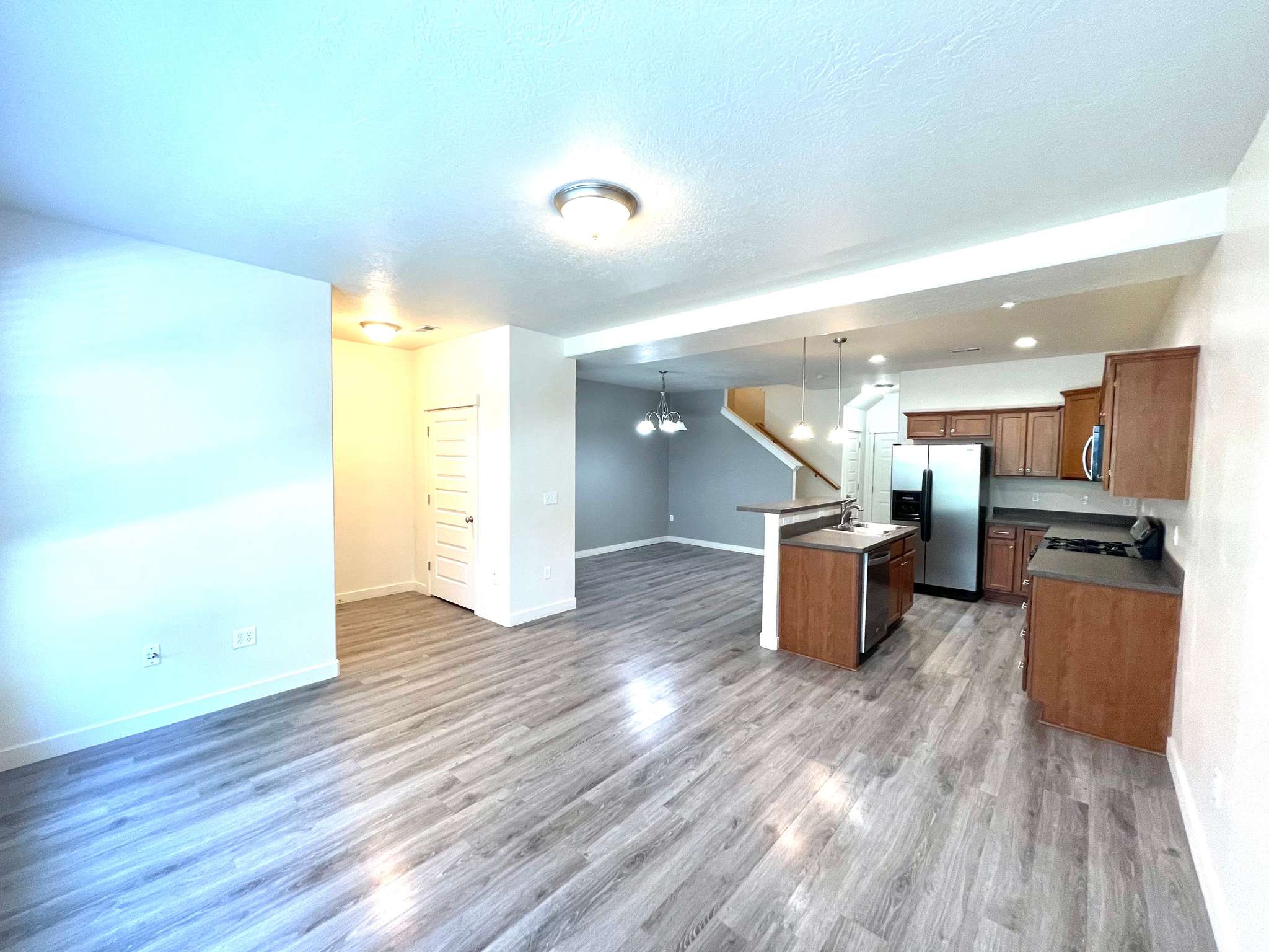South Jordan, UT 84095,3794 W ANGELICA CT